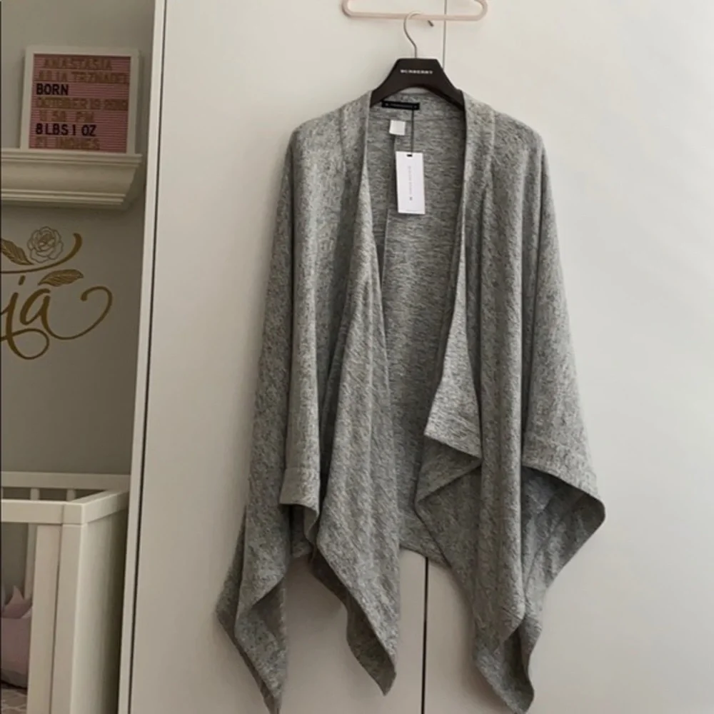 Blanket throw gray sweater size small women’s junior winter cozy cottage - Picture 1 of 3